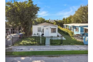 6940 NW 6th Ct #2, Miami, FL 33150, - MLS#A11967841