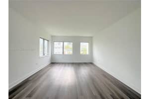 1910 Biarritz Dr 4, Miami Beach