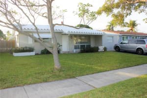 1900 N 32nd Ct Hollywood, FL 33021 - MLS#A11967863