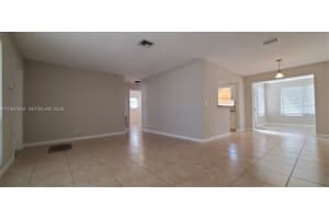1900 N 32nd Ct Hollywood, FL 33021 - MLS#A11967863