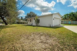 296 Navajo St Miami Springs, FL 33166 - MLS#A11967881