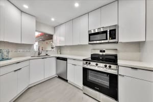 1750 W 46th St APT 433, Hialeah, FL 33012, - MLS#A11967902