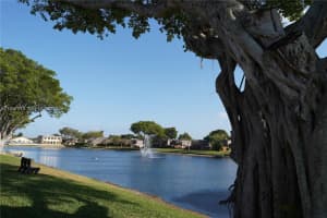 42 Springdale Cir Palm Springs, FL 33461 - MLS#A11967910