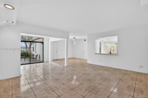 347 Ives Dairy Rd E347-04 Miami, FL 33179 - MLS#A11967934