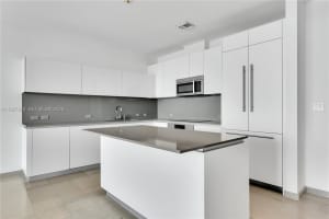 68 6th St , Miami, FL 33131 Sold 06/12/26
