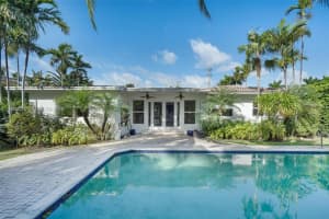 10121 E Broadview Dr Bay Harbor Islands, FL 33154 - MLS#A11968034