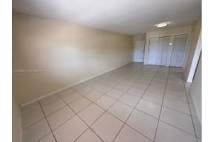 17530 Nw 68th Ave C3012, Hialeah