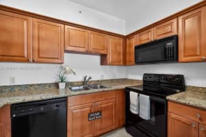 322 Madeira Ave 304 Coral Gables, FL 33134 - MLS#A11968064