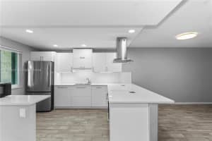 201 Lakeview Dr 203 Weston, FL 33326 - MLS#A11968070