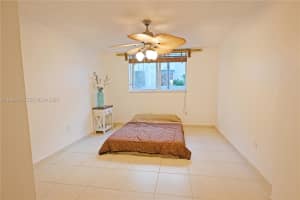 947 Lenox Ave. APT 203, Miami Beach, FL 33139, - MLS#A11968071