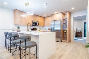 9511 Nw 5th Ave, Miami