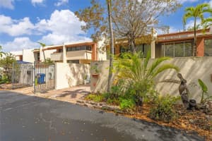 7825 Sw 103rd Pl 7825 Miami, FL 33173 - MLS#A11968199