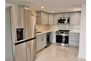 401 Nw 109th Ave 2a Miami, FL 33172 - MLS#A11968211