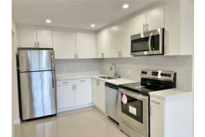 16950 W Dixie Hwy A322 North Miami Beach, FL 33160 - MLS#A11968213