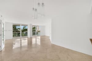 10 Venetian Way 403 Miami Beach, FL 33139 - MLS#A11968225