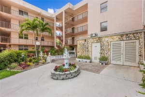 2861 Somerset Dr 104, Lauderdale Lakes