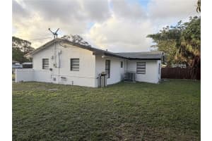 410 NW 34th Ave, Fort Lauderdale, FL 33311, - MLS#A11968239