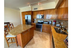 1755 E Hallandale Beach Blvd 2003e Hallandale Beach, FL 33009 - MLS#A11968283