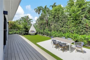 9048 Dickens Ave Surfside, FL 33154 - MLS#A11968323