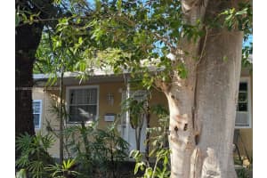 4729 Sw 4th St, Miami