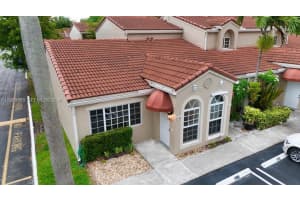 6910 Nw 166th Ter 1201 Miami Lakes, FL 33014 - MLS#A11968368