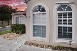 6910 Nw 166th Ter 1201 Miami Lakes, FL 33014 - MLS#A11968368