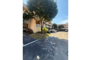 9201 Sunrise Lakes Blvd 302 Sunrise, FL 33322 - MLS#A11968403