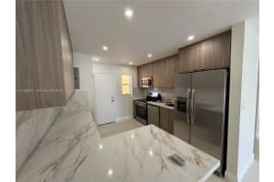 1900 W 54th St APT 219, Hialeah, FL 33012, - MLS#A11968424