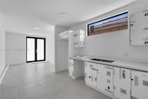 1658 NW 1st St a, Miami, FL 33125, - MLS#A11968437