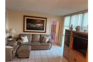 11750 Sw 18th St 313-1 Miami, FL 33175 - MLS#A11968444