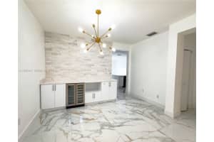 10728 Nw 76th Ln 10728 Doral, FL 33178 - MLS#A11968447