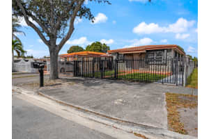 761 E 45th St Hialeah, FL 33013 - MLS#A11968474