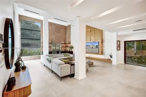 1977 S Oak Haven Cir Miami, FL 33179 - MLS#A11968519