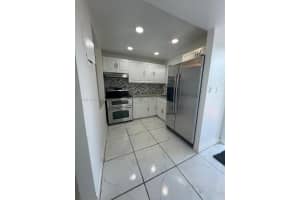 8135 Sunrise Lakes Blvd 205 Sunrise, FL 33322 - MLS#A11968532