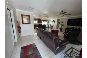 555 S Lindero St Clewiston, FL 33440 - MLS#A11968542