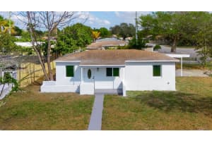1735 Nw 126th St, Miami