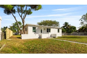 1735 Nw 126th St Miami, FL 33167 - MLS#A11968615