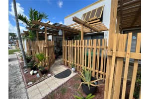 1218 Sw 131st Place Cir W Miami, FL 33184 - MLS#A11968637