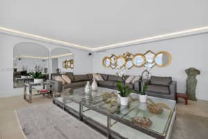 600 Grapetree Dr 11bn Key Biscayne, FL 33149 - MLS#A11968667