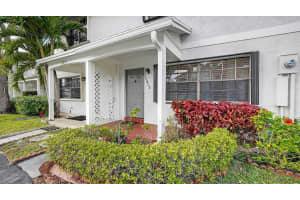 10413 Nw 6th St Pembroke Pines, FL 33026 - MLS#A11968689