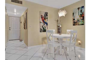 2861 Somerset Dr 211 Lauderdale Lakes, FL 33311 - MLS#A11968693