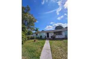 1760 Nw 135th St, Miami