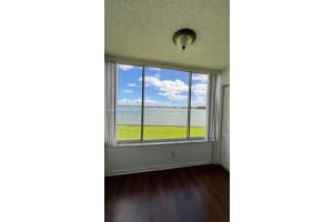 2811 N Oakland Forest Dr 104, Oakland Park 2811 N Oakland Forest Dr 104, Oakland Park