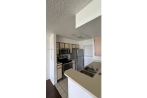 2811 N Oakland Forest Dr 104 Oakland Park, FL 33309 - MLS#A11968725