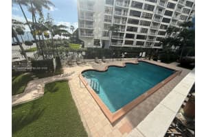 1430 Brickell Bay Dr 205 Miami, FL 33131 - MLS#A11968813