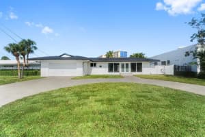 430 Tamarind Dr Hallandale Beach, FL 33009 - MLS#A11968817