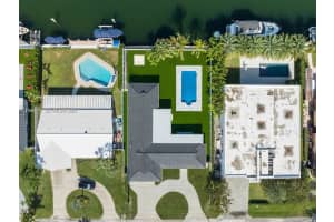 430 Tamarind Dr Hallandale Beach, FL 33009 - MLS#A11968817