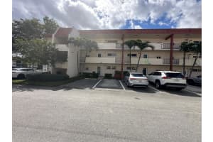8960 S Hollybrook Blvd 109 Pembroke Pines, FL 33025 - MLS#A11968832