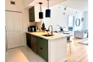 2000 N Bayshore Dr 1003, Miami