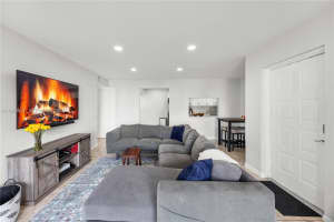 13870 Oneida Dr H1, Delray Beach